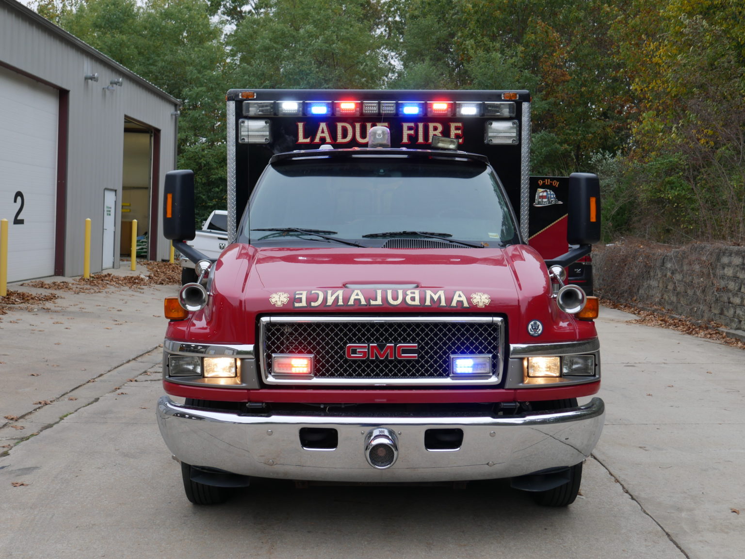 2005 MedTec GMC C-4500 Custom Ambulance | American Response Vehicles