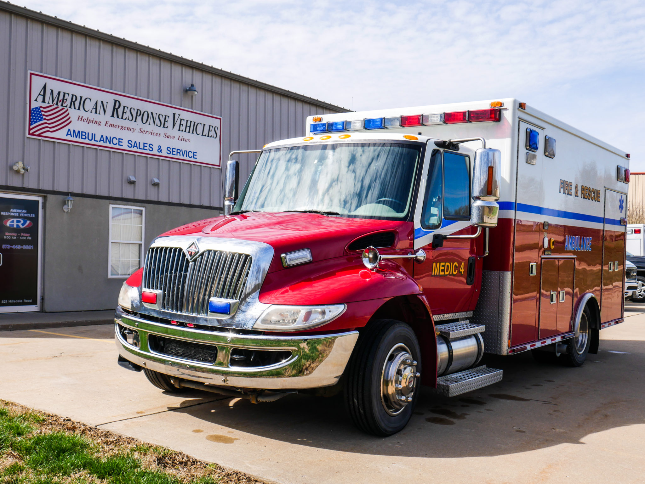 2009 Med Tec International 4300 Medium Duty Ambulance American