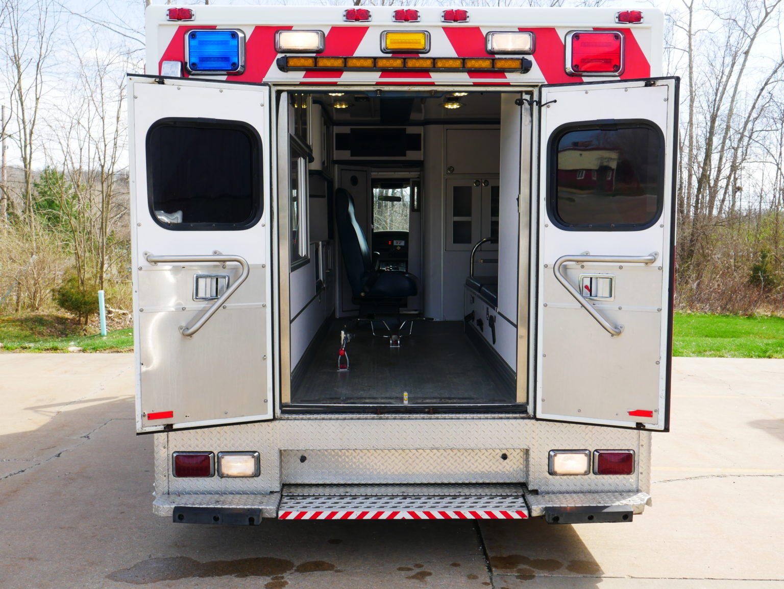 2009 Med Tec International 4300 Medium Duty Ambulance American