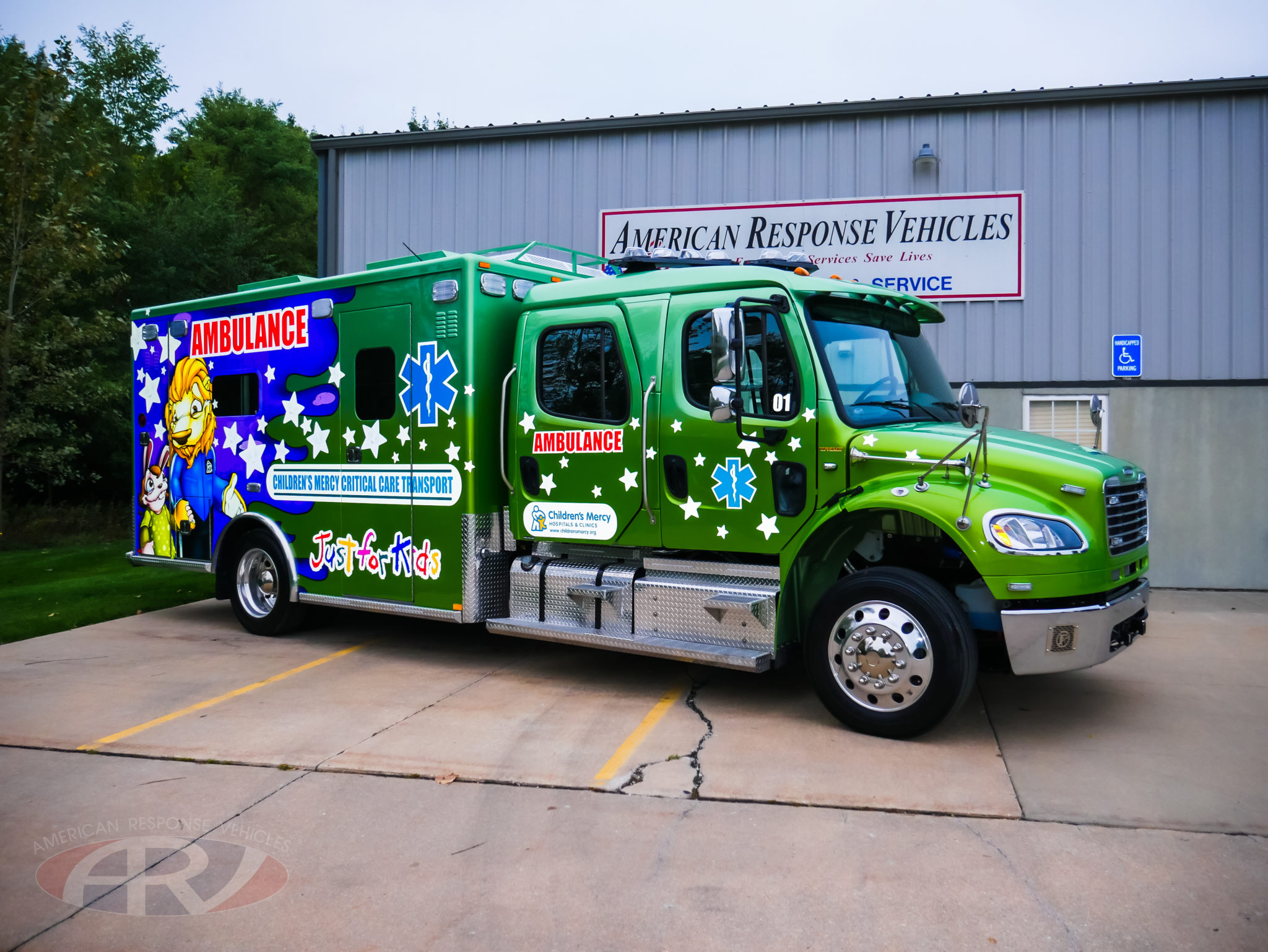 2021 Children's Mercy Remounted Critical Care Transport Freightliner