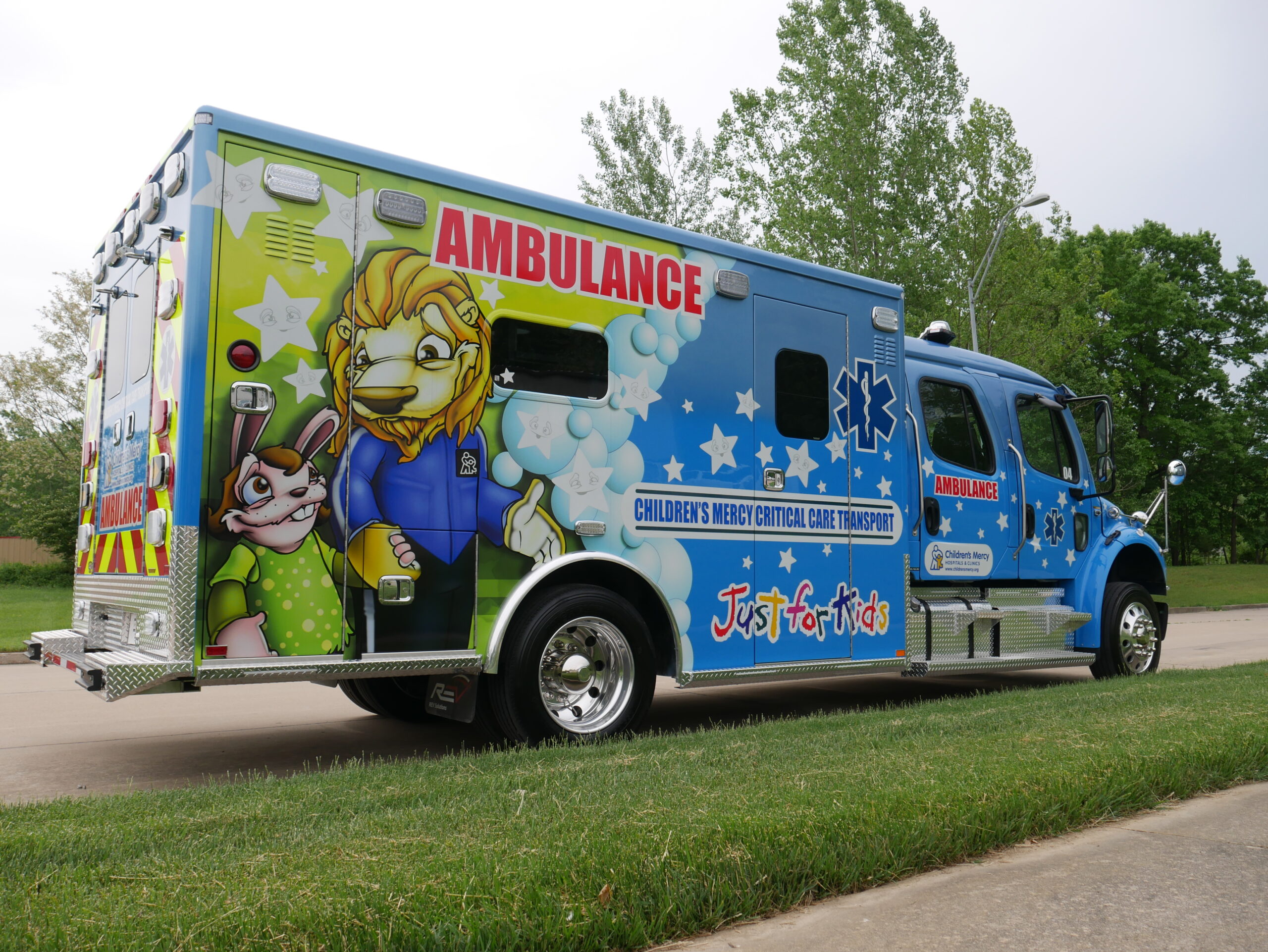 2022 Children's Mercy Remounted Critical Care Transport Freightliner  Ambulance
